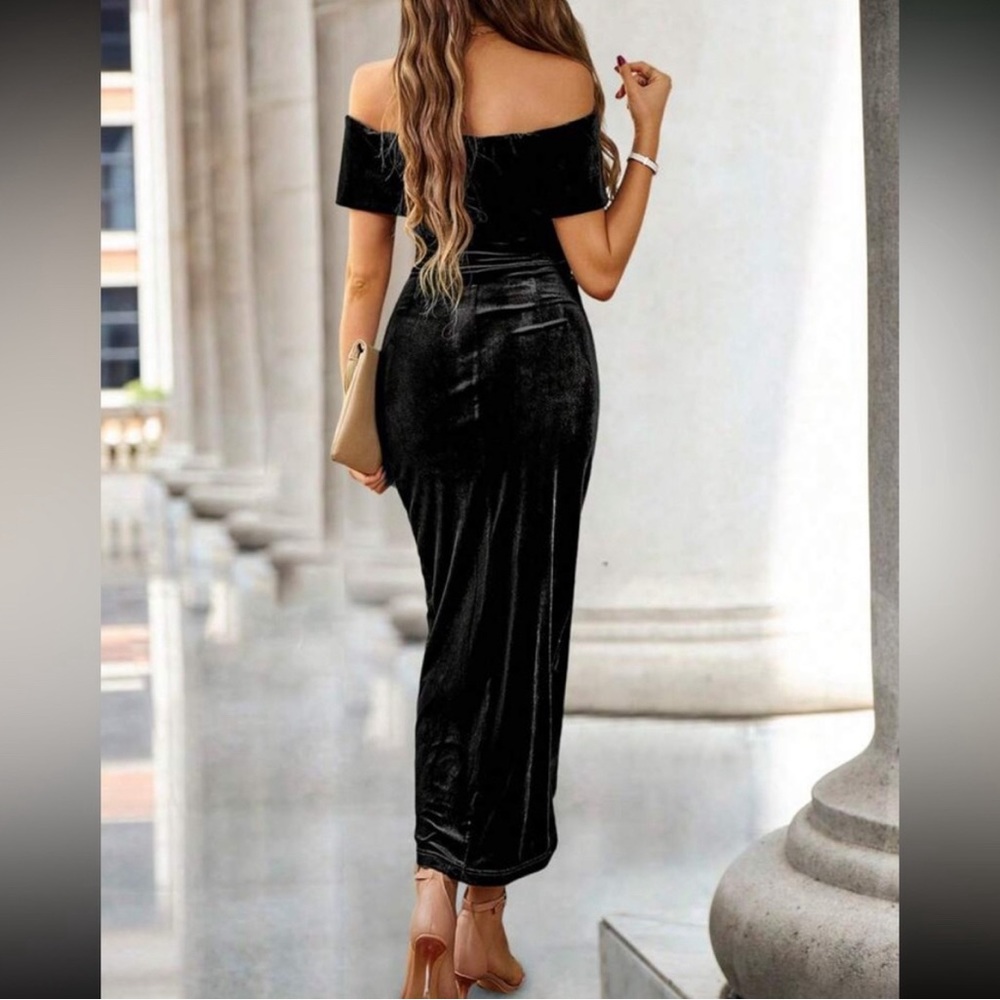 Luxe Velvet Off Shoulder Evening Party Wedding Formal dress - Picture 4 of 9